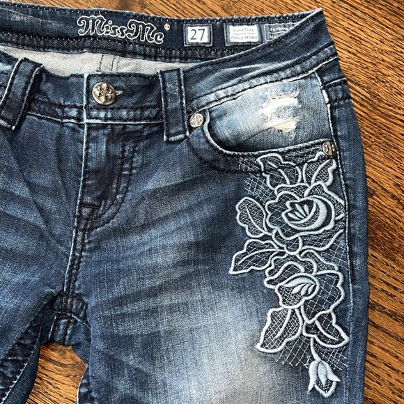 Miss Me Floral Embroidered Signature Skinny Ankle Jeans Style E7767AK2A - Picture 7 of 12